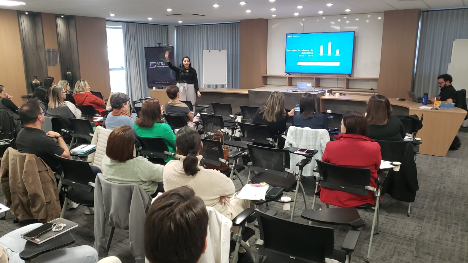 CDL Brusque participa de treinamento sobre SPC