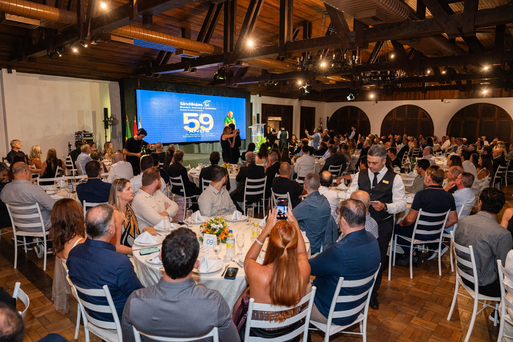 CDL Brusque participa do evento de 59 anos do Sindilojas Brusque 