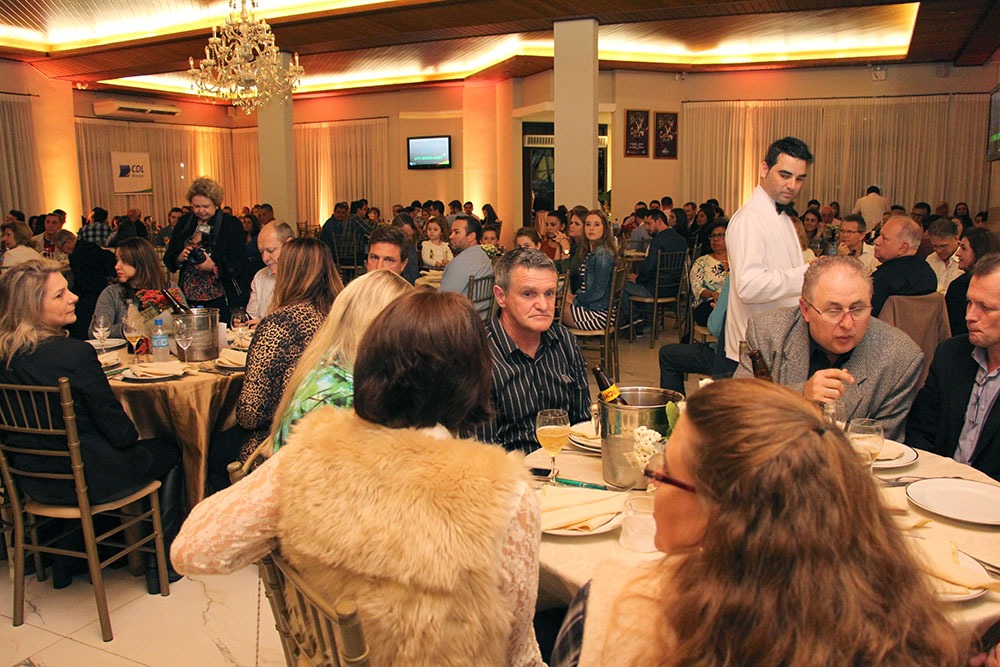 CDL Brusque realiza Jantar Festivo de Dia dos Pais
